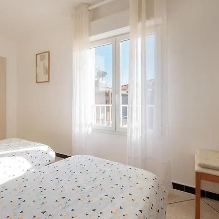 Lägenhet Lavandou Air Conditioned 650 M Front Le Lavandou