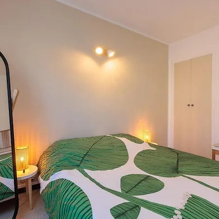 Lavandou Air Conditioned 650 M Front Le Lavandou